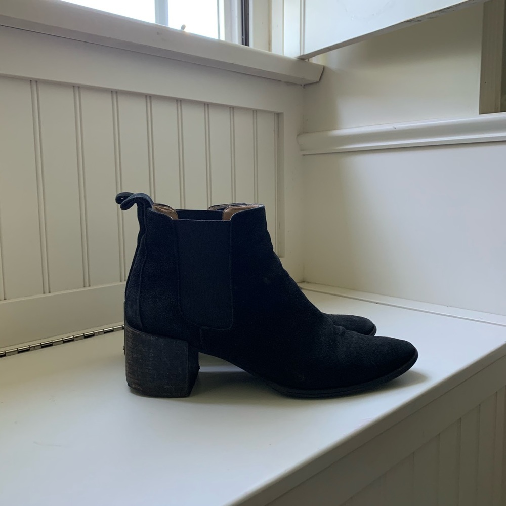 Everlane black suede boots